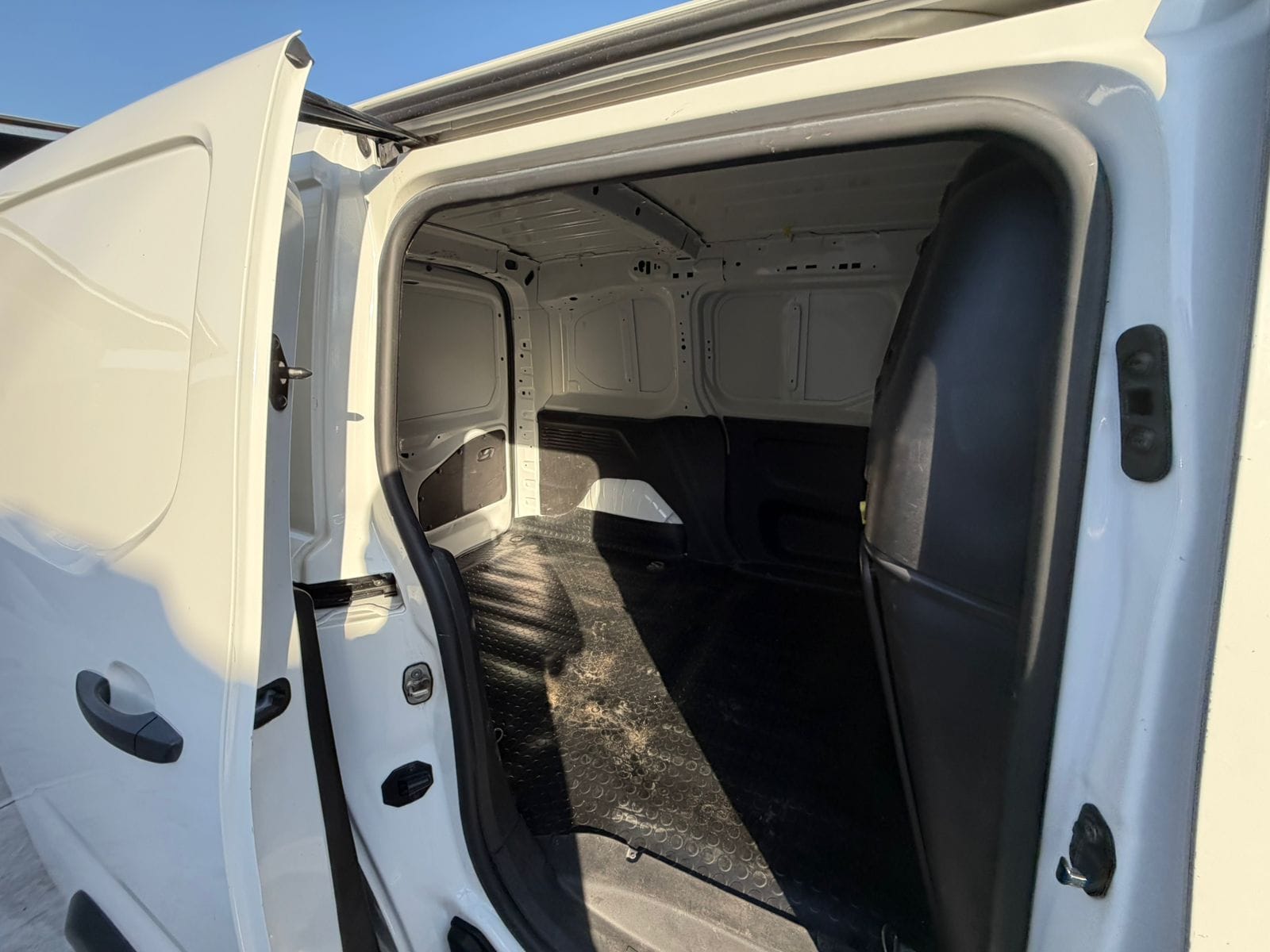 Opel Combo Hdi L1 — foto 9 de 14