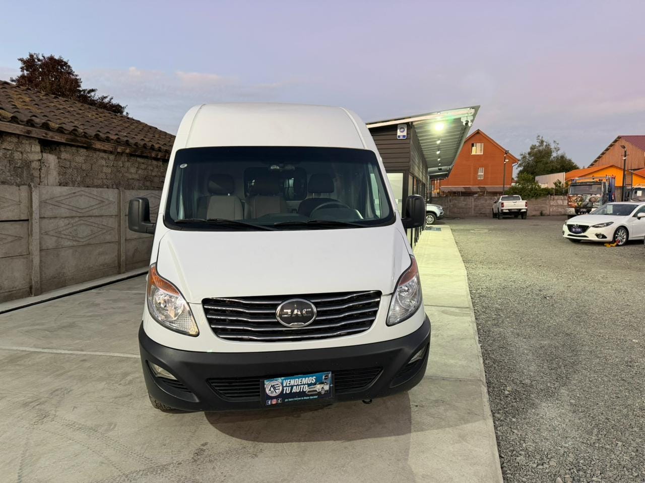 JAC Sunray Cargo Hfc 5049 Furgon De Carga