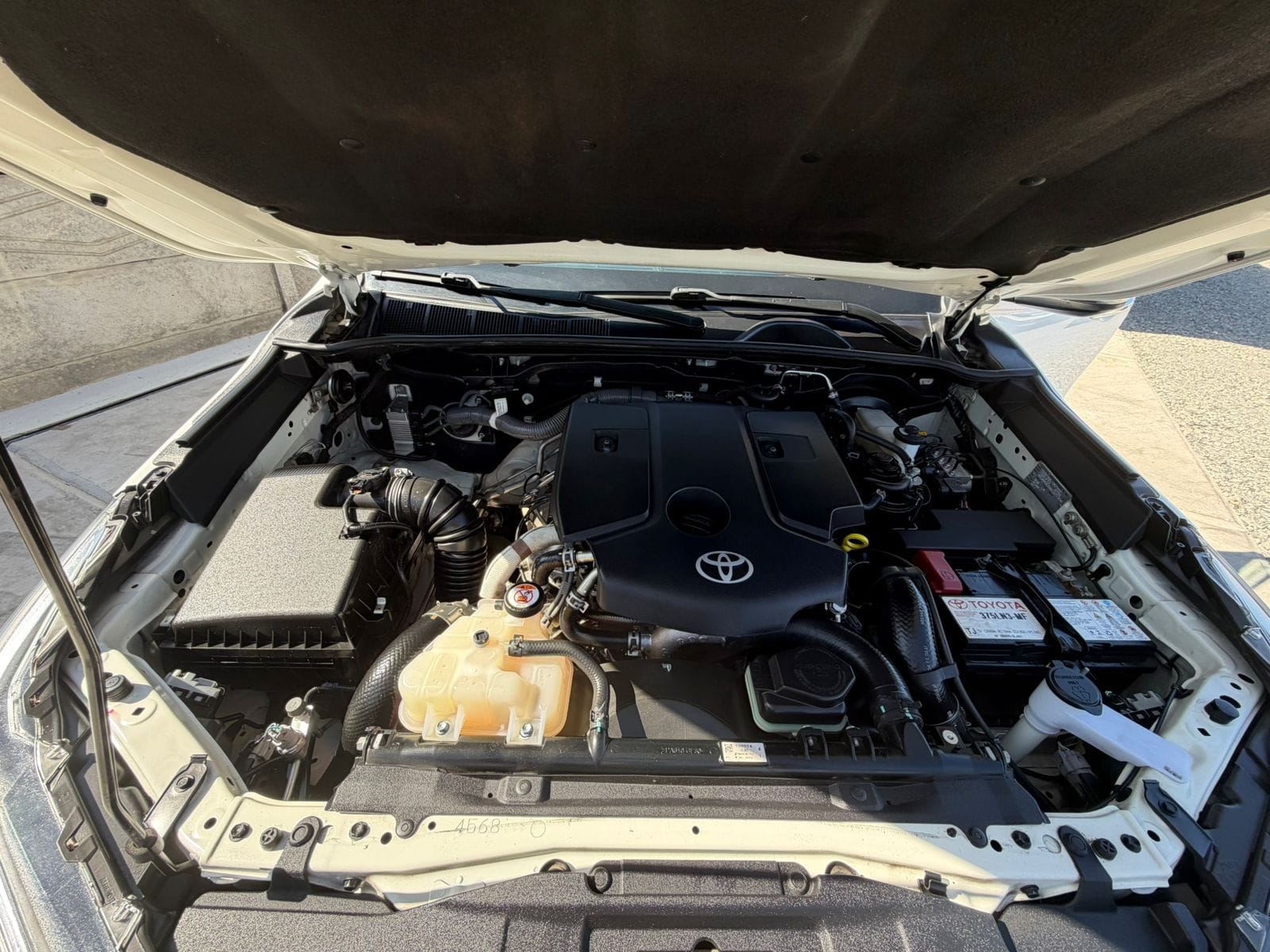 Toyota Hilux — foto 15 de 24