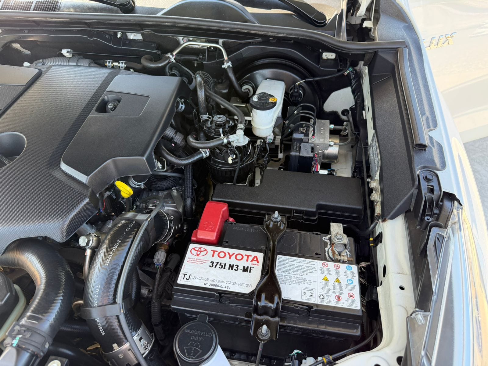 Toyota Hilux — foto 17 de 24