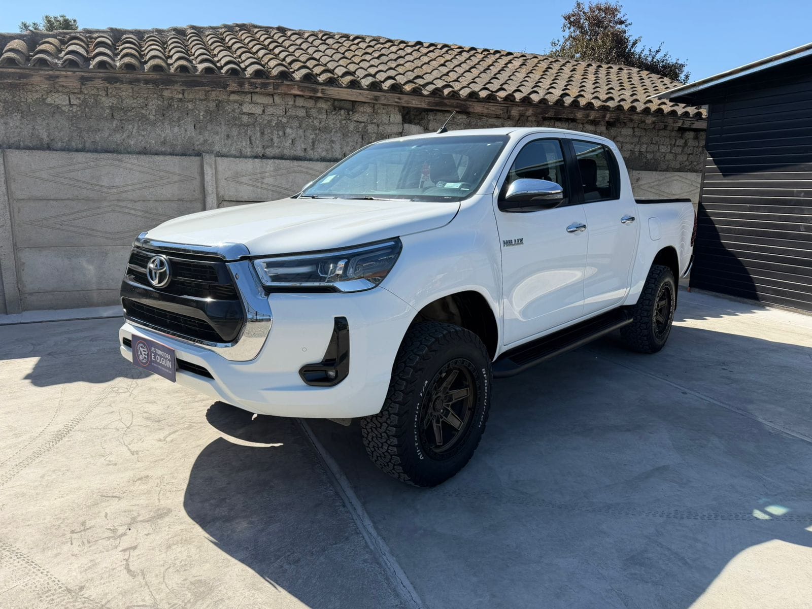 Toyota Hilux — foto 2 de 24