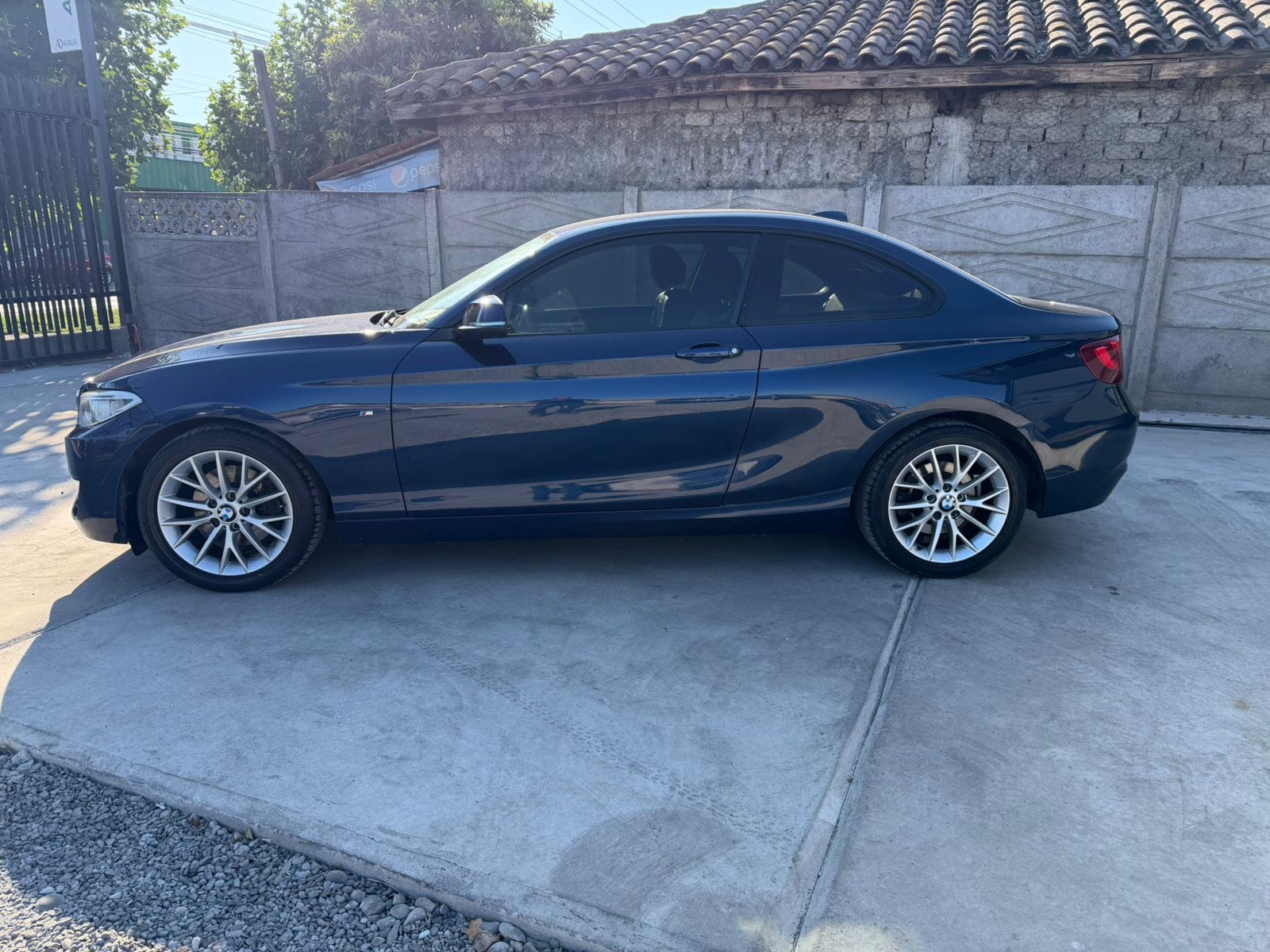 BMW 220I Coupe 2.0 Aut — foto 3 de 14