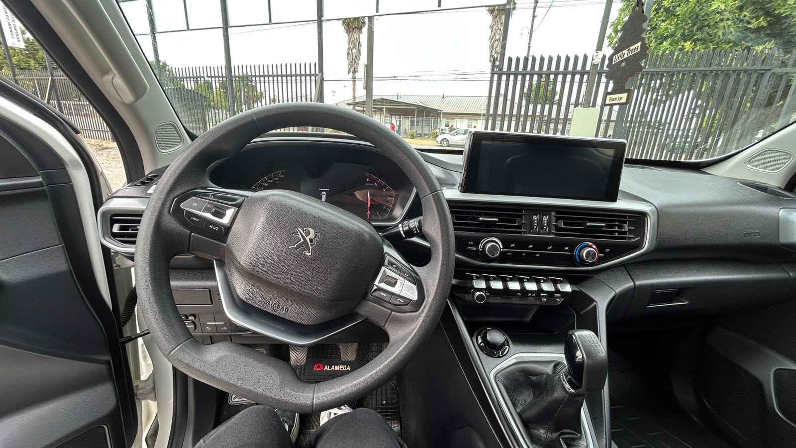 Peugeot Landtrek Hdi — foto 11 de 13