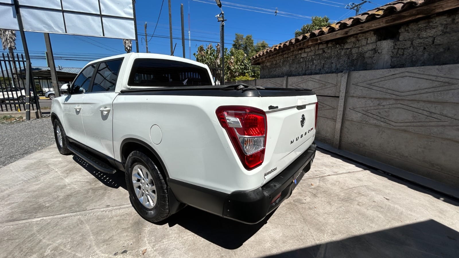 SsangYong Grand Musso 2,2 Aut — foto 4 de 12