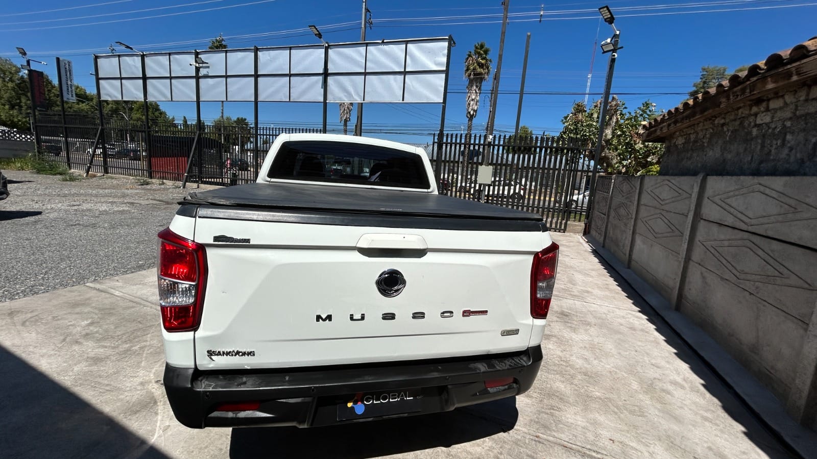 SsangYong Grand Musso 2,2 Aut — foto 5 de 12