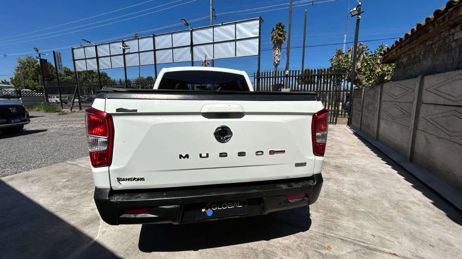 SsangYong Grand Musso 2,2 Aut — foto 6 de 12