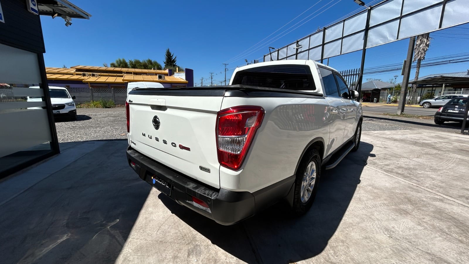 SsangYong Grand Musso 2,2 Aut — foto 7 de 12