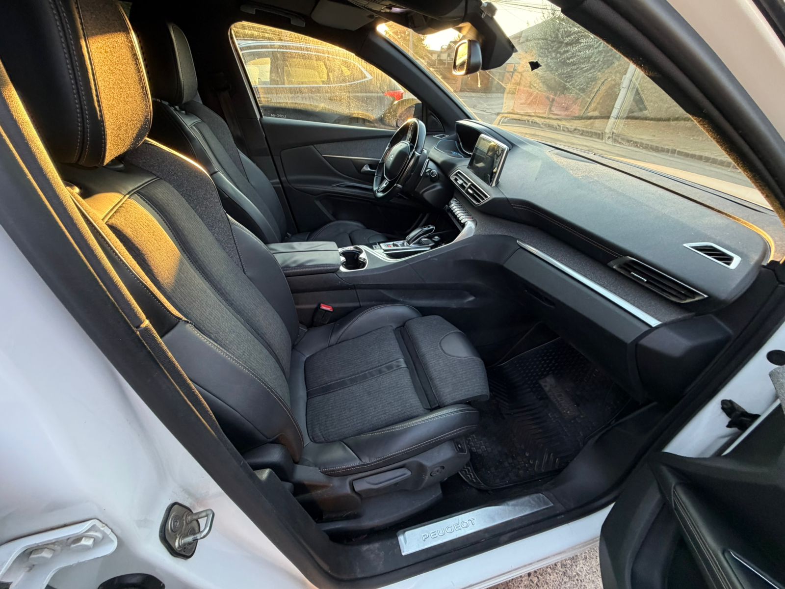 Peugeot 5008 Thp1,6 Aut — foto 12 de 19