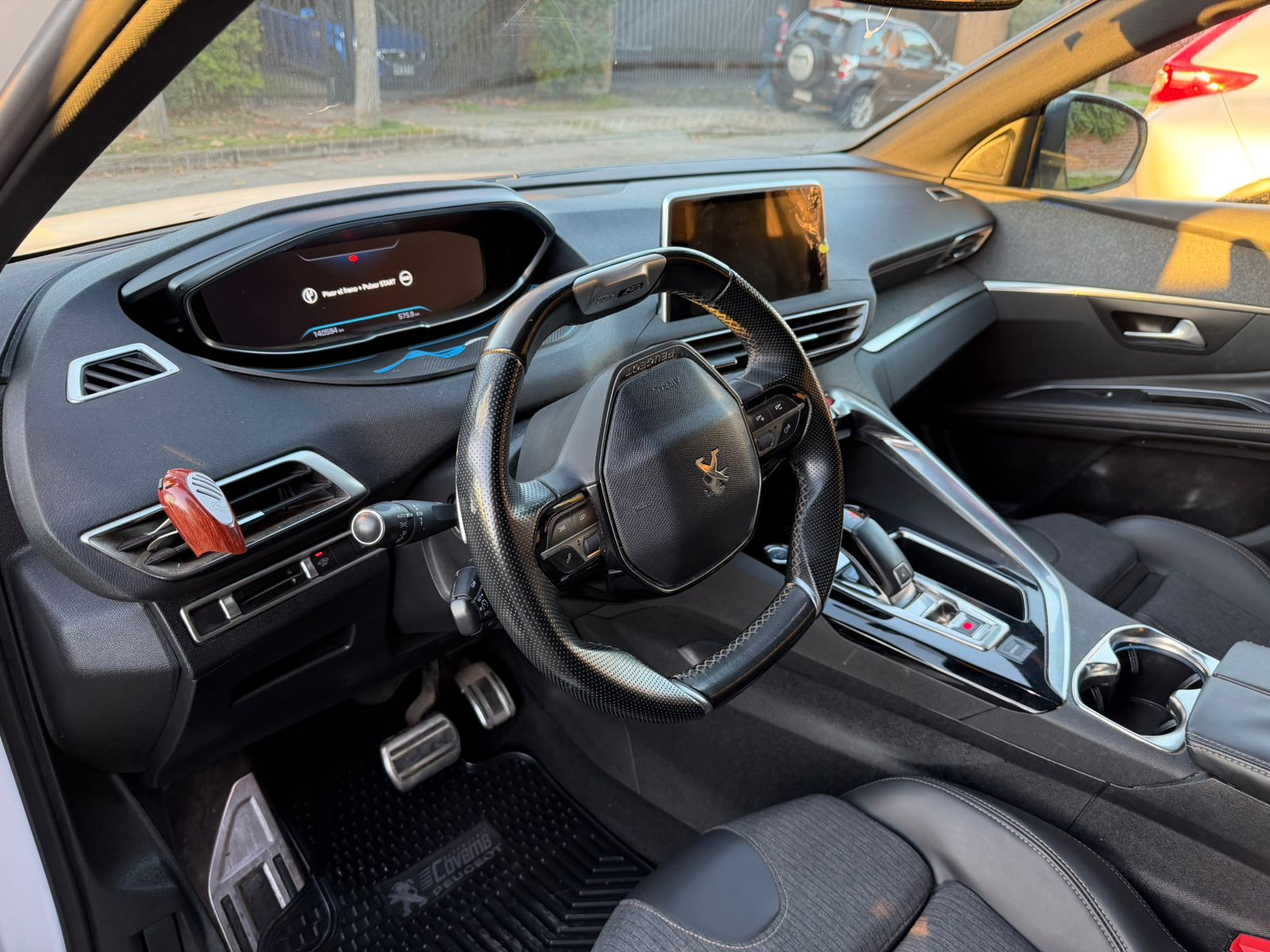 Peugeot 5008 Thp1,6 Aut — foto 15 de 19