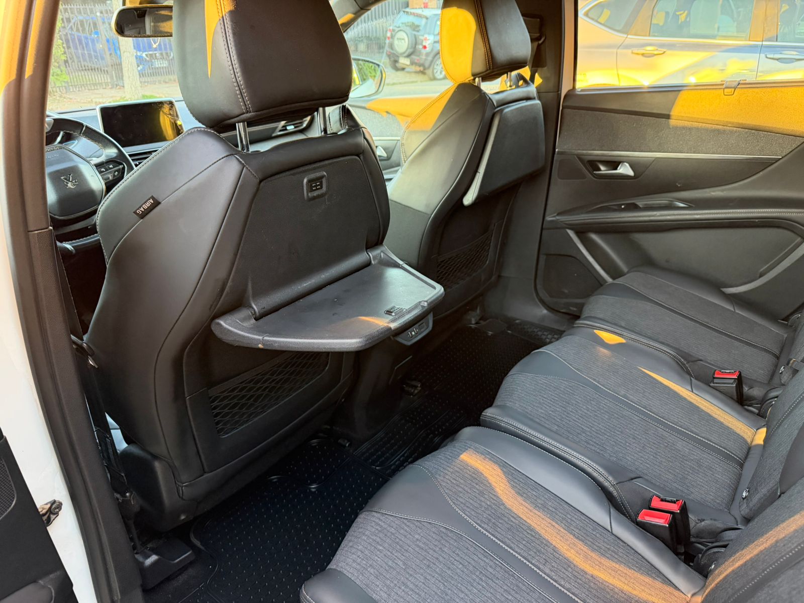 Peugeot 5008 Thp1,6 Aut — foto 17 de 19