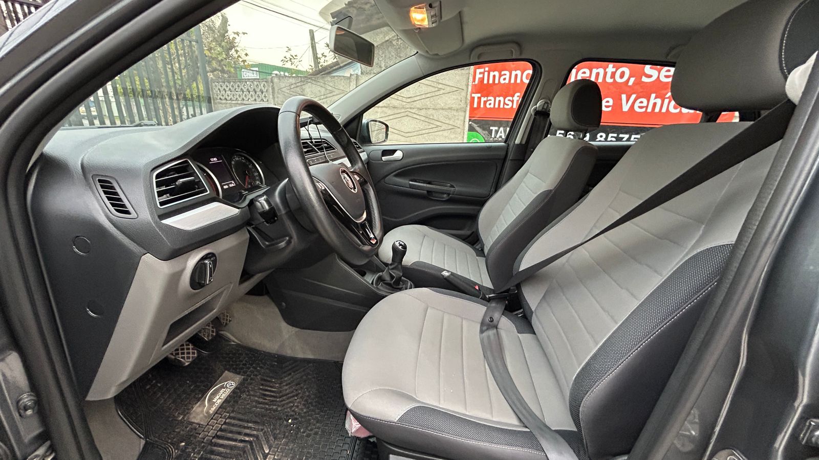 Volkswagen Gol Highline — foto 5 de 15