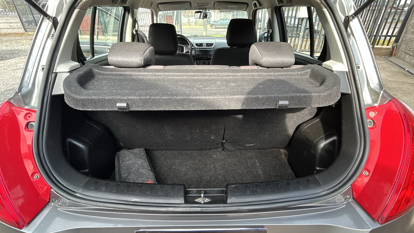 Suzuki Swift Gl Hb1.2 Ac — foto 10 de 12