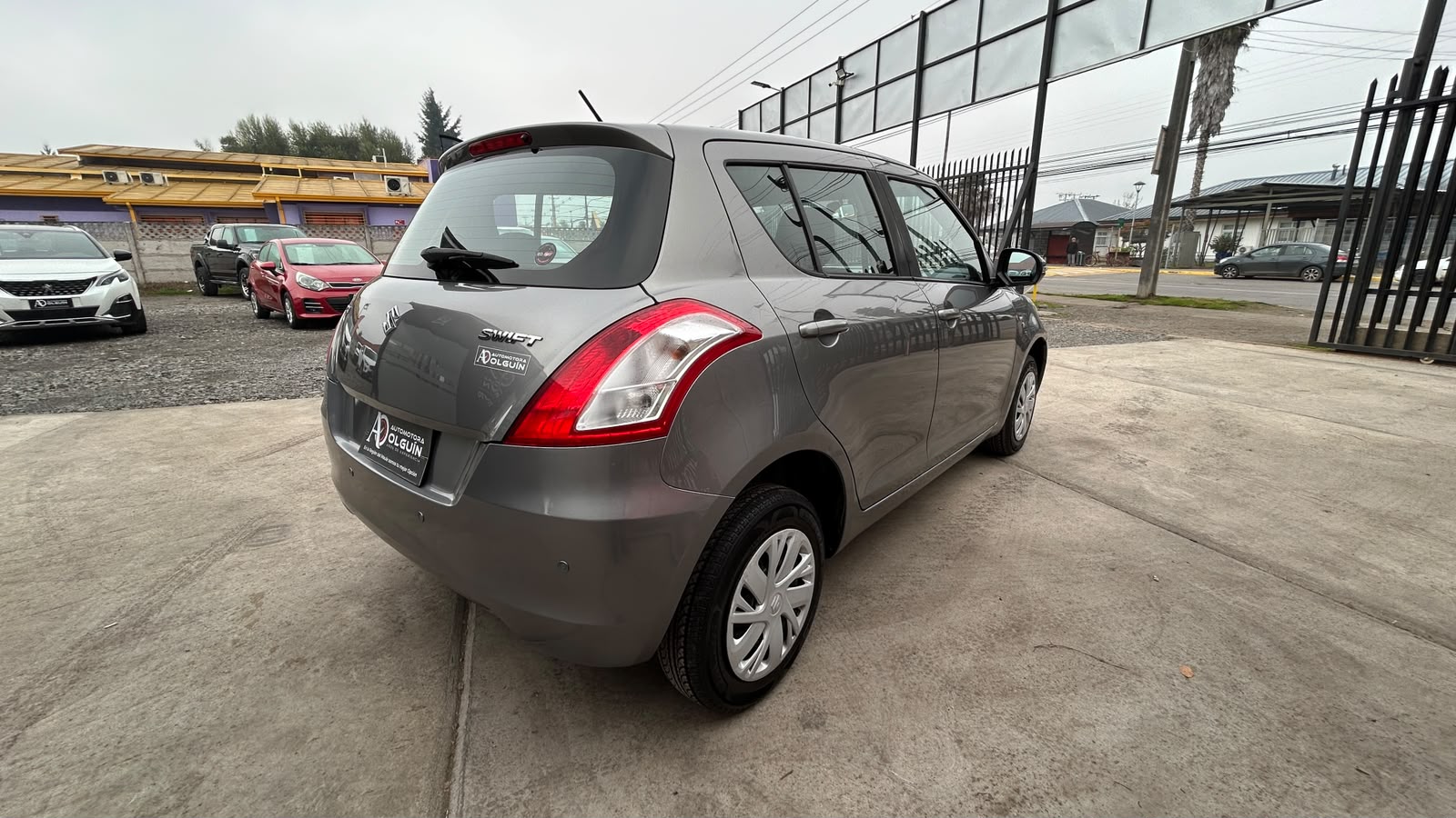 Suzuki Swift Gl Hb1.2 Ac — foto 3 de 12