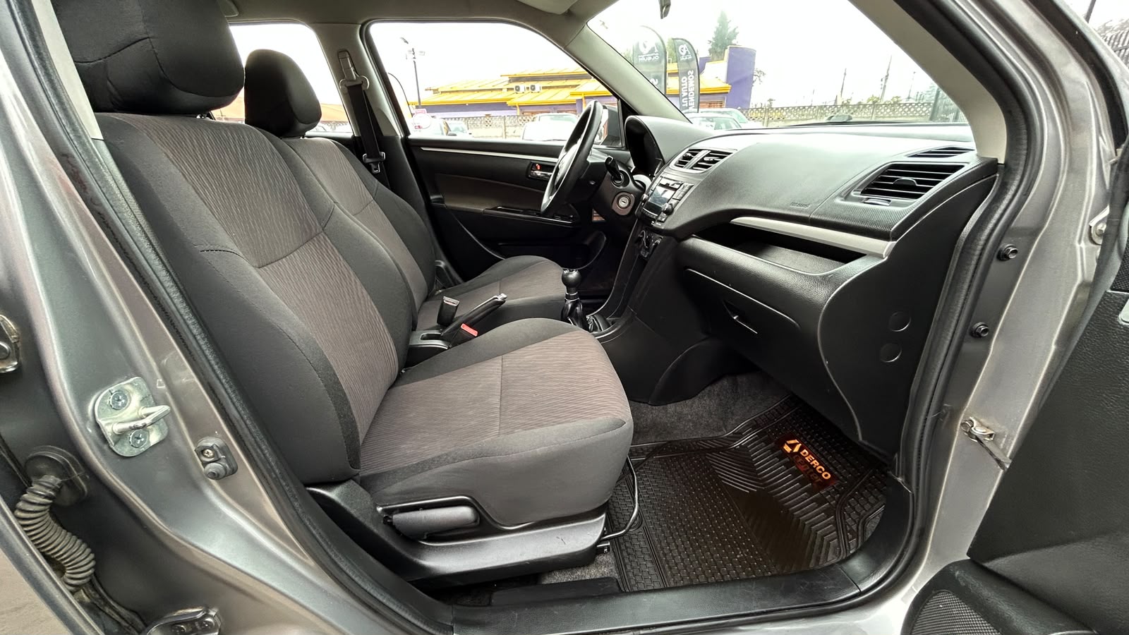 Suzuki Swift Gl Hb1.2 Ac — foto 6 de 12