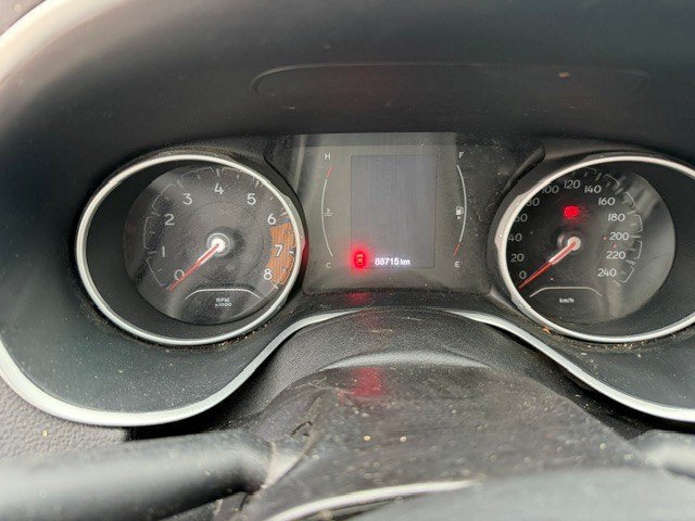 Jeep Compas Sport — foto 11 de 14