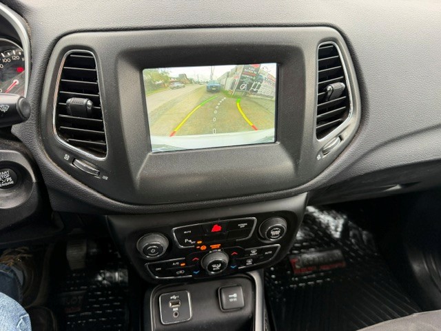 Jeep Compas Sport — foto 13 de 14