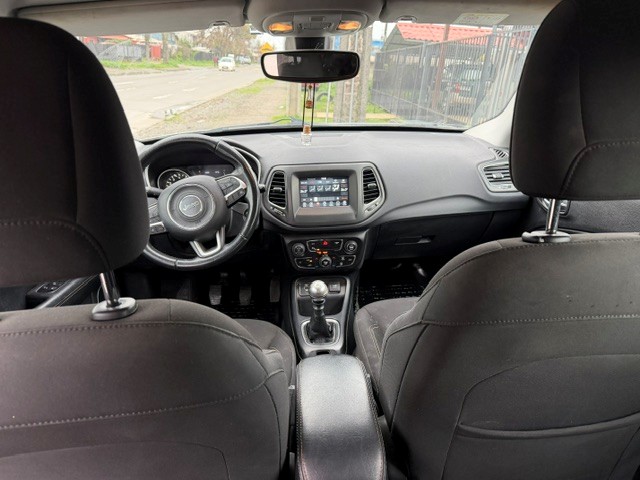Jeep Compas Sport — foto 14 de 14