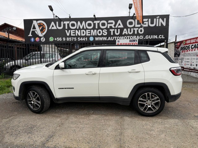 Jeep Compas Sport — foto 3 de 14