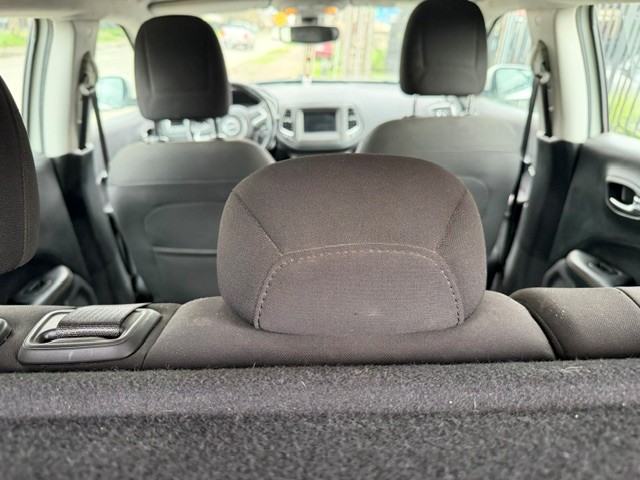 Jeep Compas Sport — foto 8 de 14