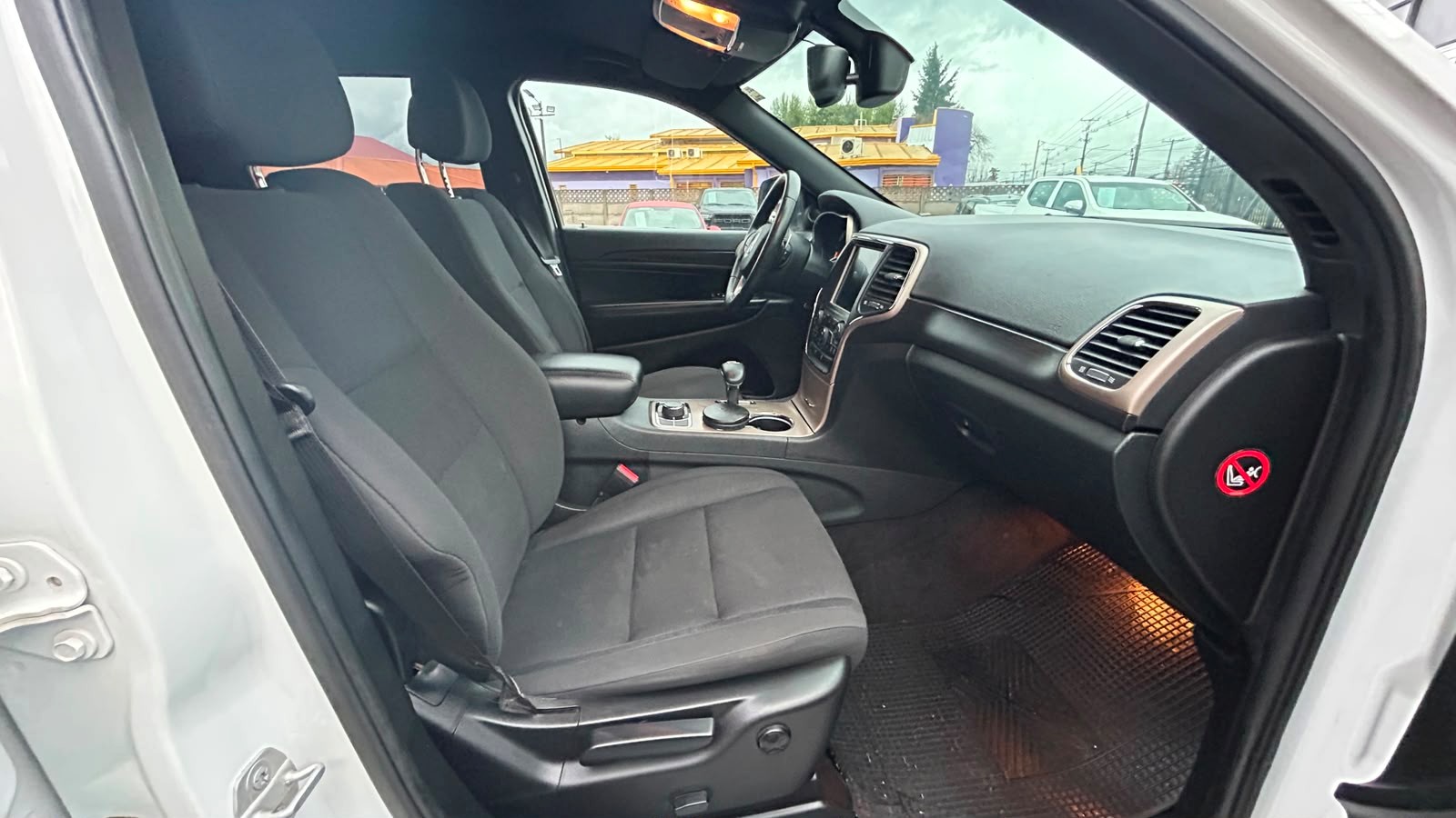 Jeep Grand Cherokee Laredo 3,6 4X4 Aut — foto 14 de 17