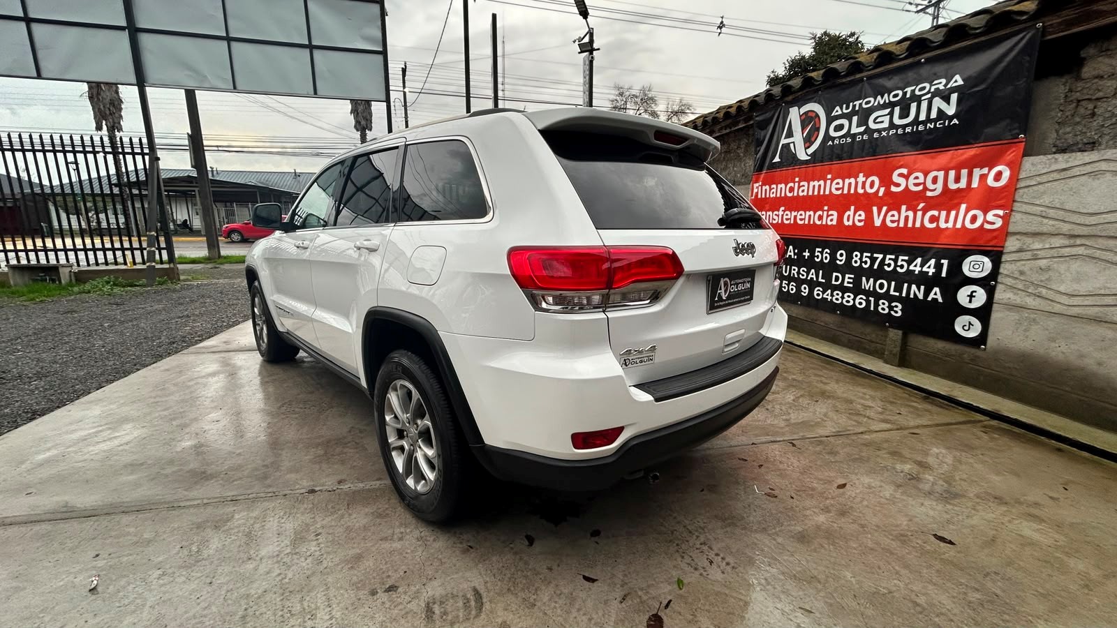 Jeep Grand Cherokee Laredo 3,6 4X4 Aut — foto 3 de 17