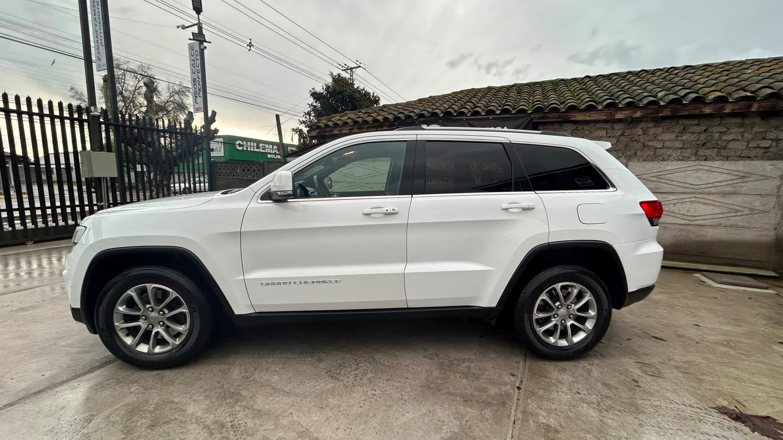 Jeep Grand Cherokee Laredo 3,6 4X4 Aut — foto 6 de 17