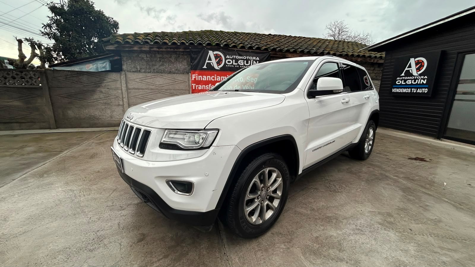 Jeep Grand Cherokee Laredo 3,6 4X4 Aut — foto 7 de 17