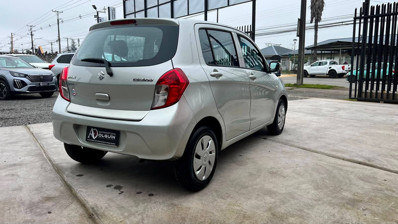 Suzuki Celerio Glx1.0 Ac Hb — foto 6 de 11