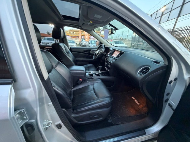 Nissan Pathfinder — foto 10 de 17