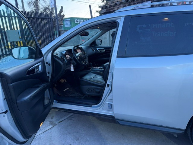 Nissan Pathfinder — foto 3 de 17
