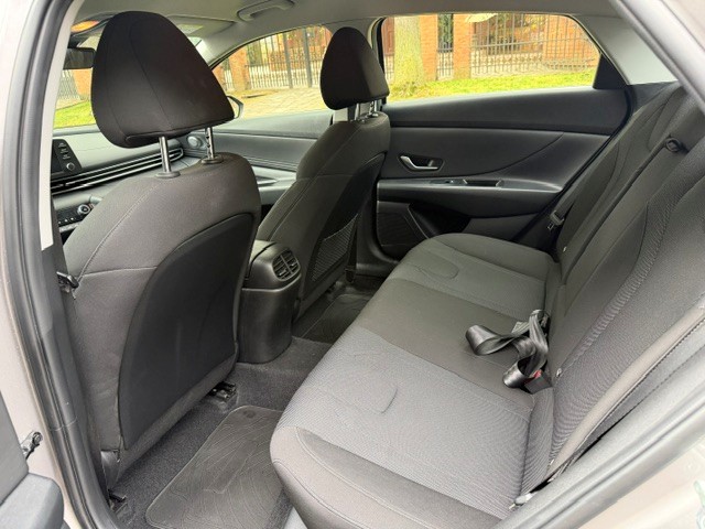 Hyundai Elantra Cn7 — foto 9 de 18
