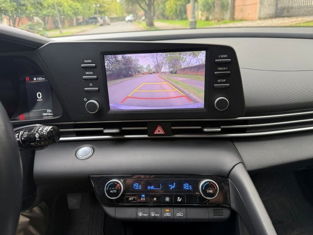 Hyundai Elantra Cn7 — foto 13 de 18
