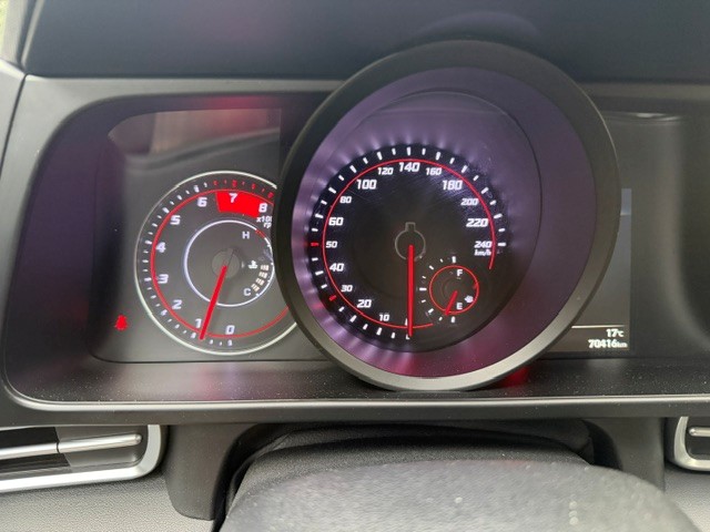 Hyundai Elantra Cn7 — foto 14 de 18
