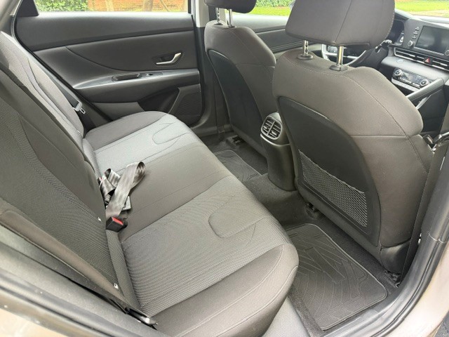 Hyundai Elantra Cn7 — foto 15 de 18