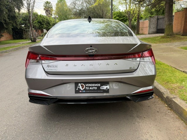Hyundai Elantra Cn7 — foto 5 de 18