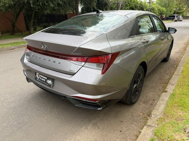 Hyundai Elantra Cn7 — foto 6 de 18