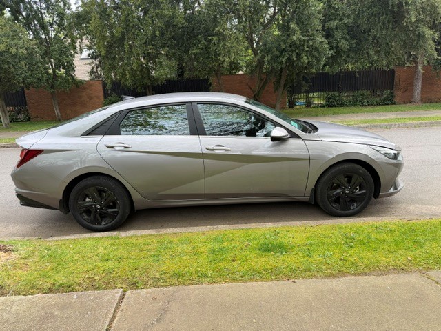 Hyundai Elantra Cn7 — foto 7 de 18