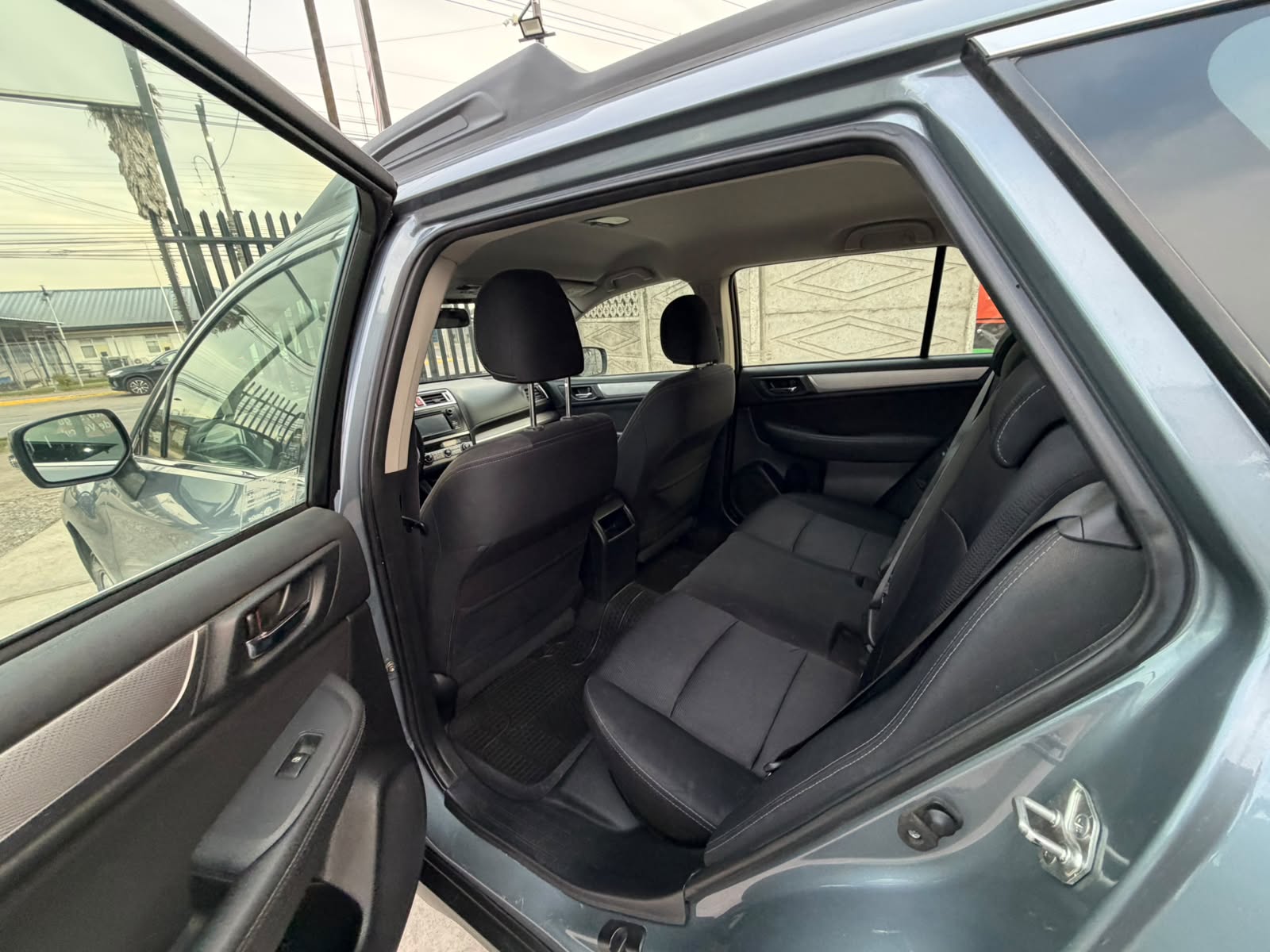 Subaru New Outback — foto 13 de 18